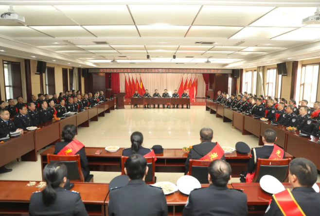 丹心映忠诚  薪火永相传——吕梁交口县公安局举行系列活动庆祝第六个中国人民警察节