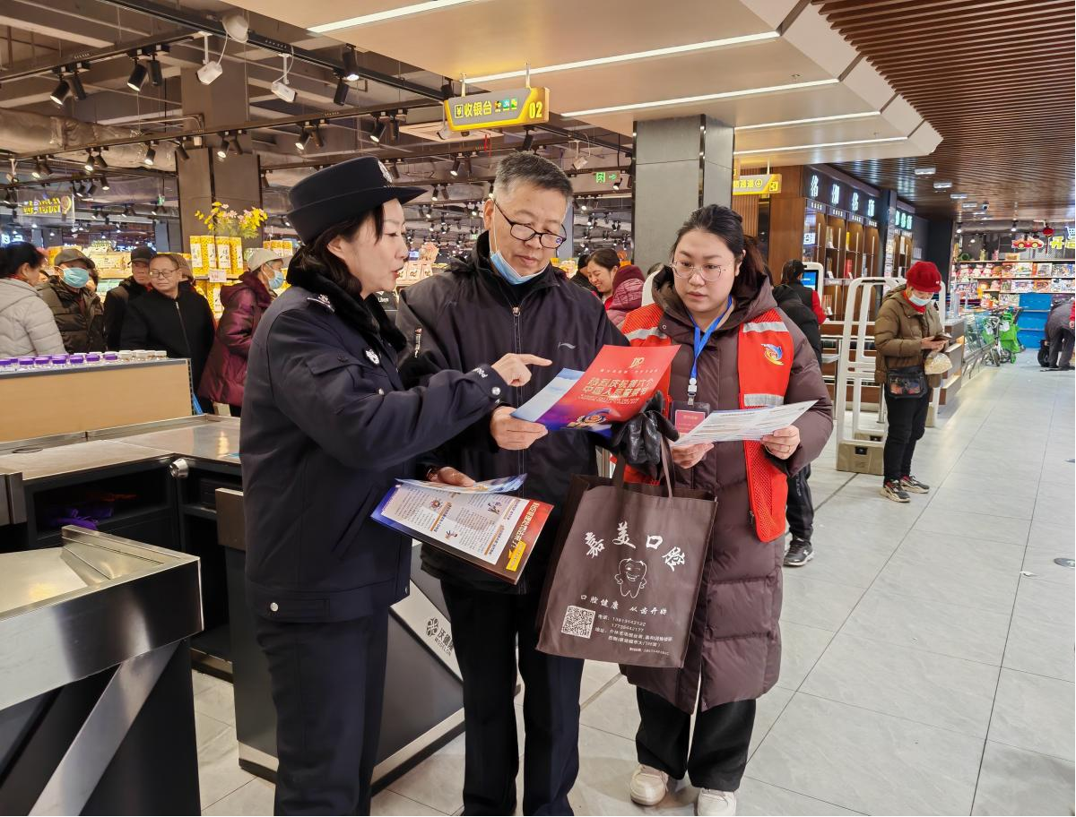 太原万柏林区下元街道纺织苑东社区：40载守护平安路  警网联动筑防线