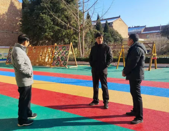 临汾侯马市教体局党组书记、局长卫建辉带队开展校园安全与办学规范检查