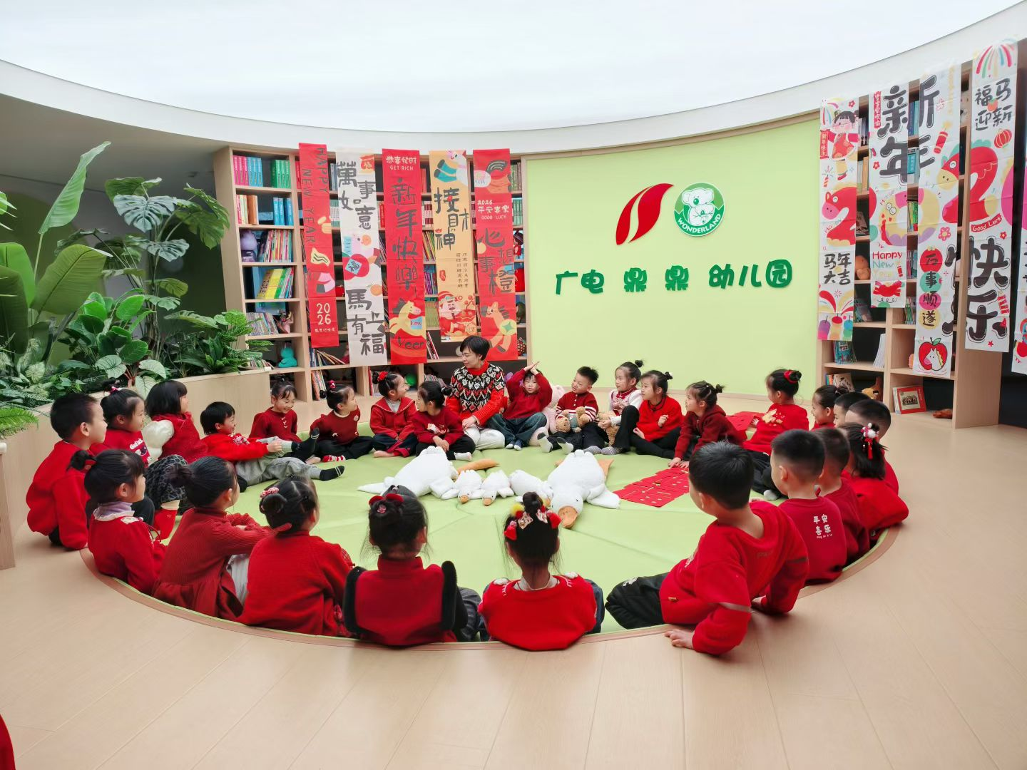 太原万柏林区南寒街道：书香润童心  陪伴伴成长