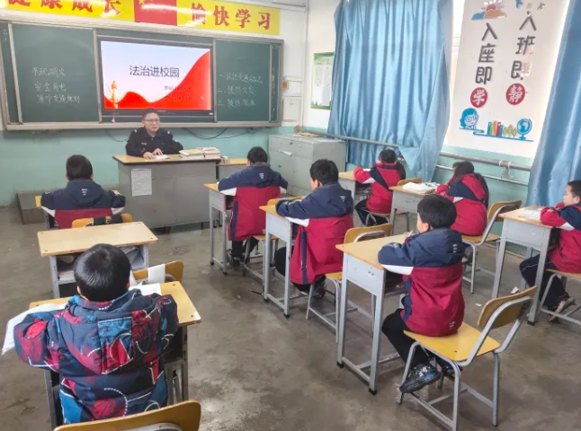 吕梁兴县公安局罗峪口派出所开展“法治进校园”专题教育活动