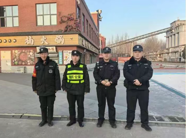 吕梁离石公安：万家团圆时，平安“警”相伴