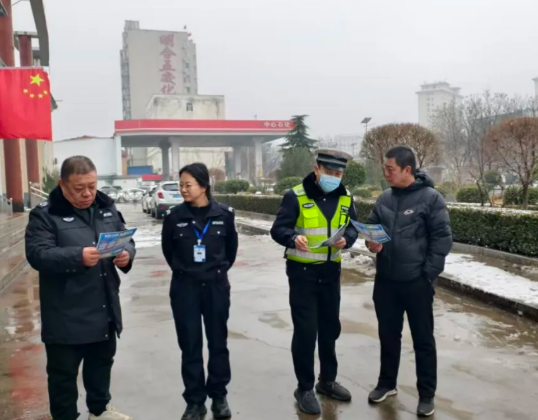 临汾公安交警走进辖区客运企业开展道路交通安全宣传警示教育工作