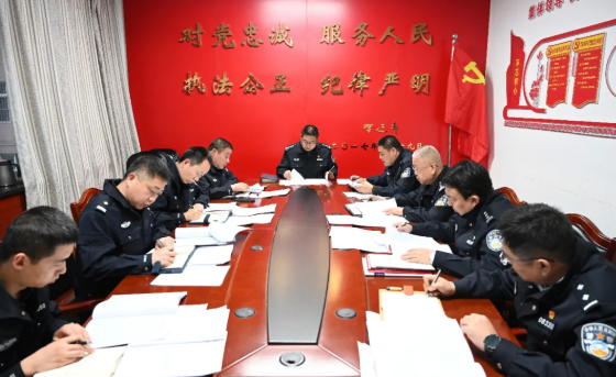 临汾安泽县公安局圆满完成元宵节文化活动安保任务