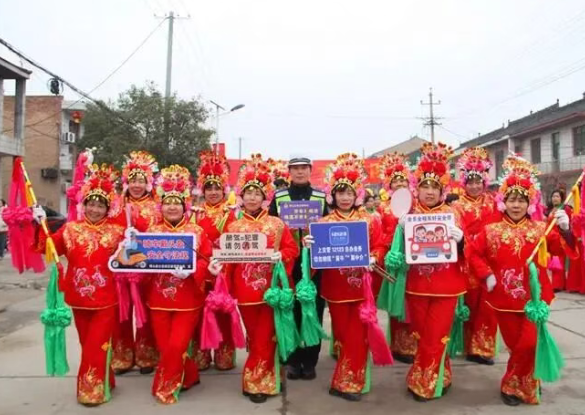 运城稷山公安借力社火  筑牢交通安全防线