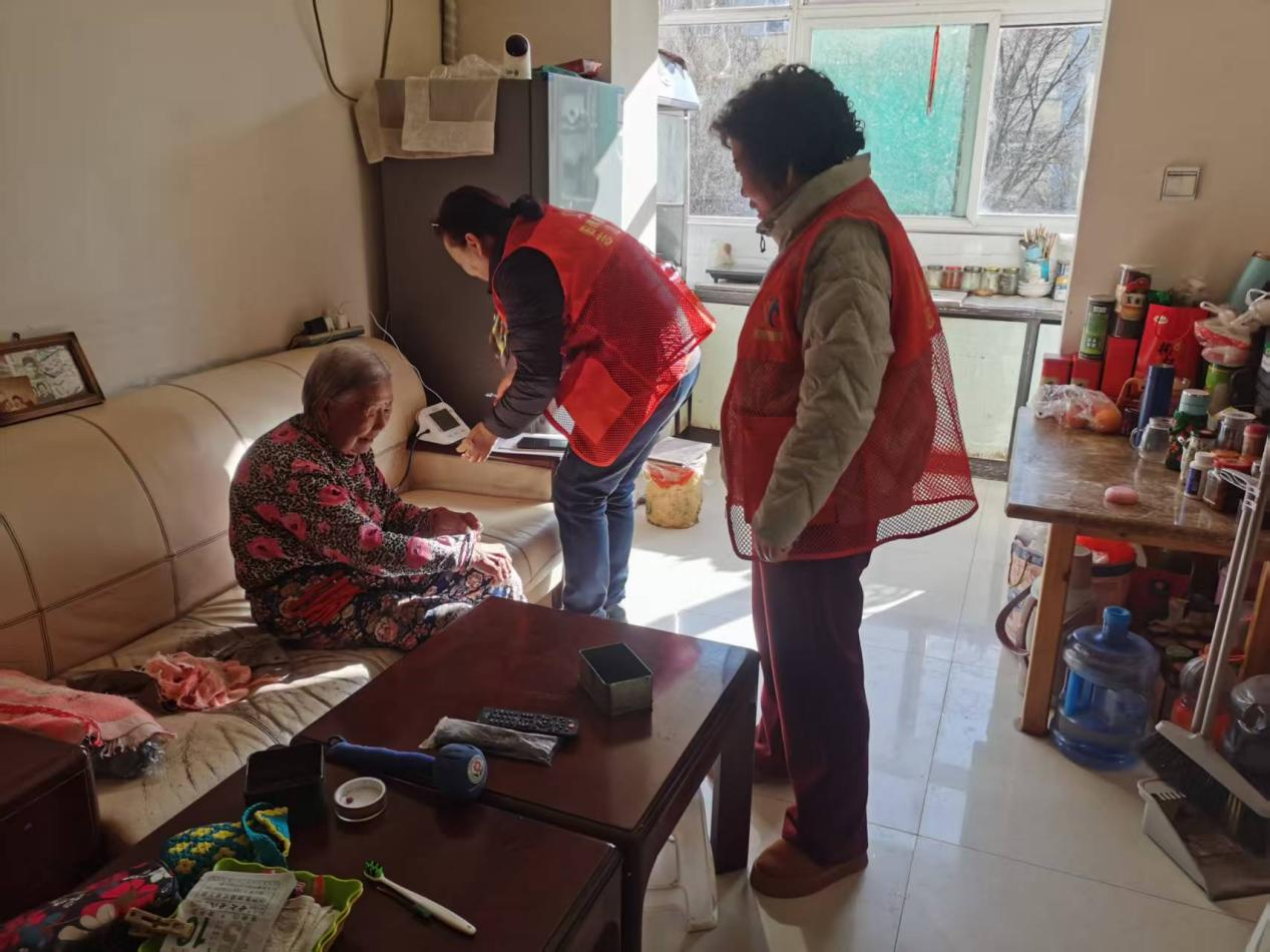 太原万柏林区王化街道：传承雷锋精神  守护健康社区