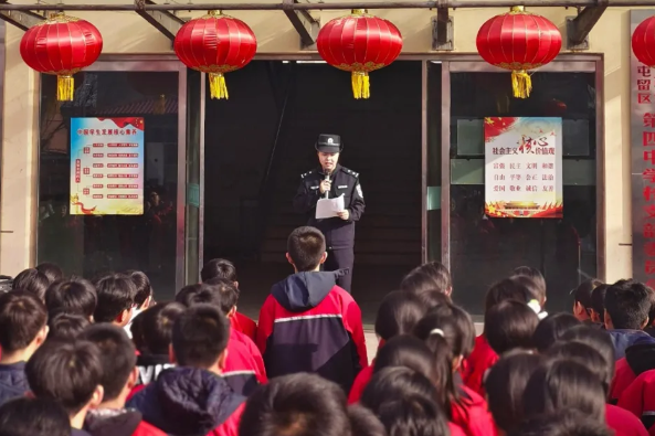 长治屯留公安：守护开学季，上好“第一课”