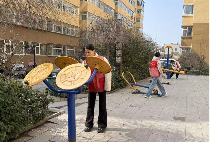 太原市政集团四公司开展“志愿青春，守护整洁”学雷锋志愿服务活