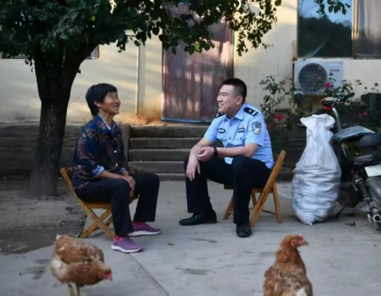 他把青春献给山沟沟，她把心酸咽进肚子里