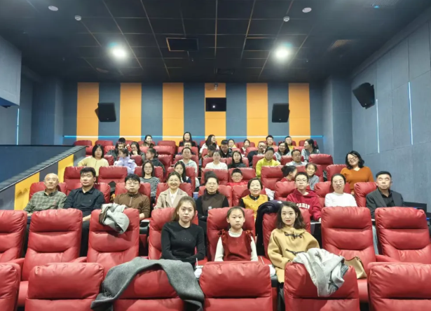 巾帼心向法，光影映初心——朔州平鲁法院组织庆“三八”妇女节观