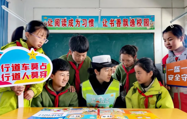 开学季！陕西交警守护值“拉满”