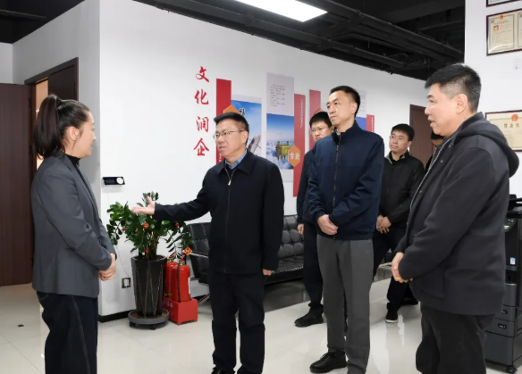 临汾：崔绍民深入尧都云商产业园开展入企服务  调研数字经济发