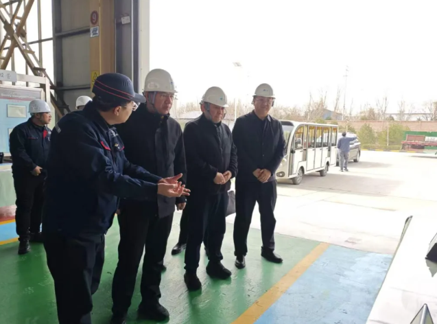 喀什经济开发区考察团赴大阳高端装备制造产业园考察 共商机械铸