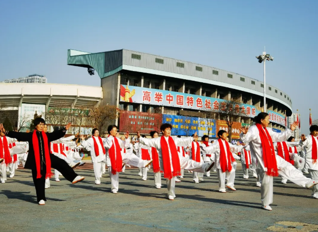 太原小店区举办首个“国际太极拳日”展演活动