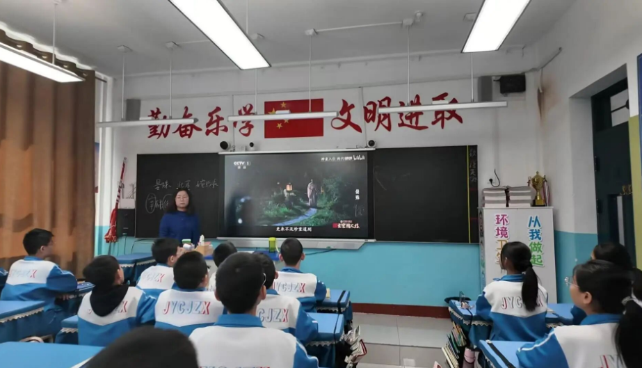 兴趣点亮成长   课程筑梦未来——吕梁离石区江阴初级中学20