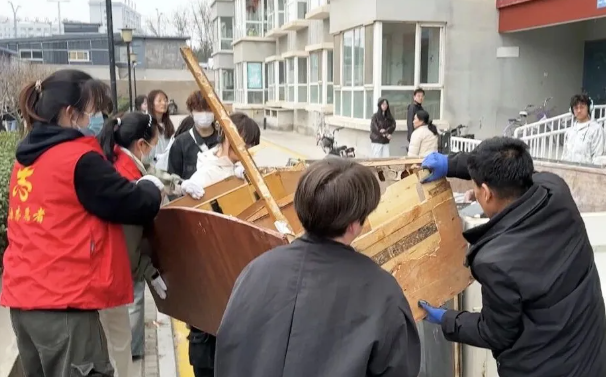 太原迎泽区双塔街道南巷二社区：党建引领聚合力，环境整治焕新颜