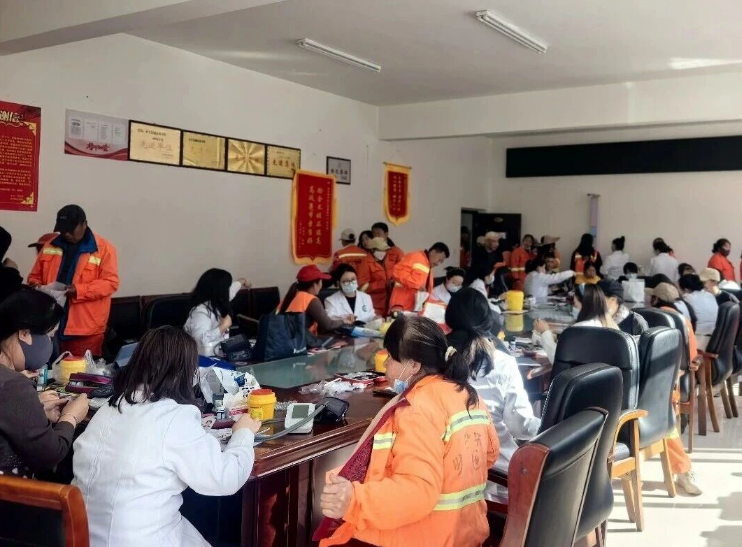 守护城市健康——临汾乡宁县医疗集团联合昌宁卫生院为一线环卫工