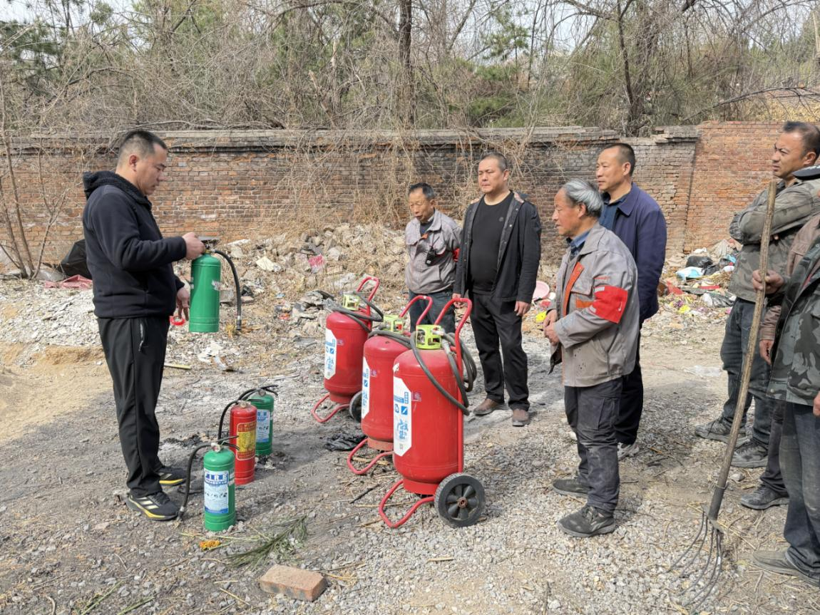 太原万柏林区：清明将至  防患未“燃”