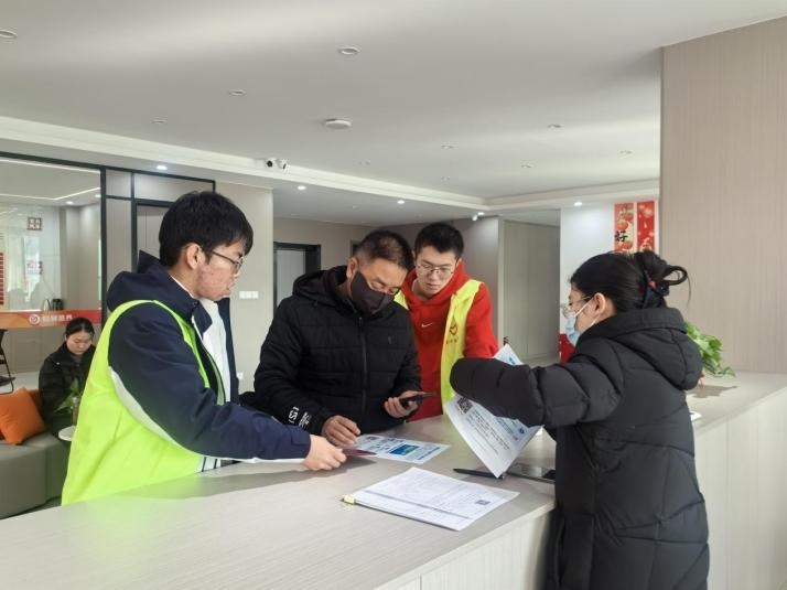 太原万柏林区下元街道南内环西街社区开展退役军人家庭医药补贴卡