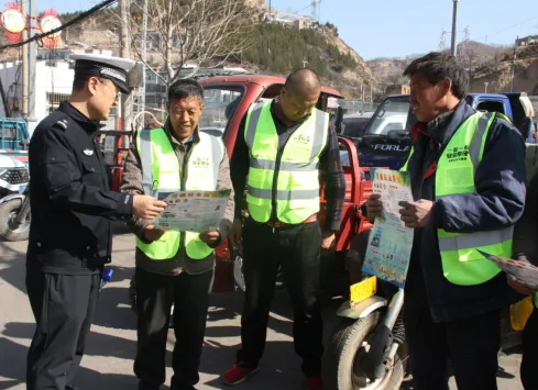 山西吕梁中阳公安：护航春季务工路  筑牢三轮安全线
