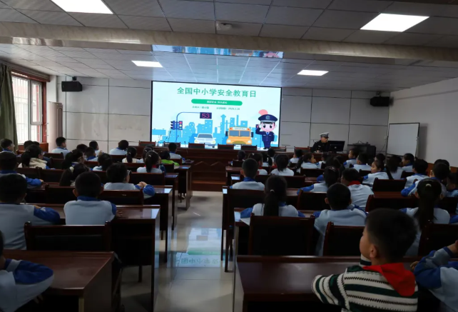 交警进校园 安全伴成长——山西吕梁石楼县交管大队在第31个全