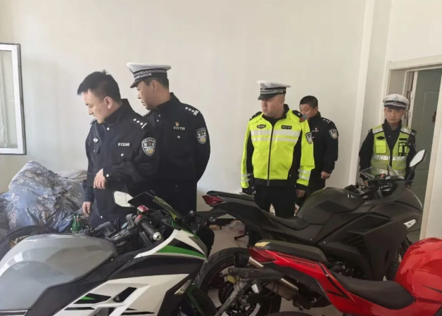 忻州繁峙县公安局交警大队重拳整治“炸街”摩托违法乱象  全力守护群众安宁出行环境