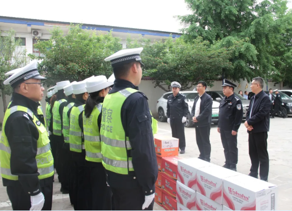 运城平陆：杨志强到县交警大队走访慰问