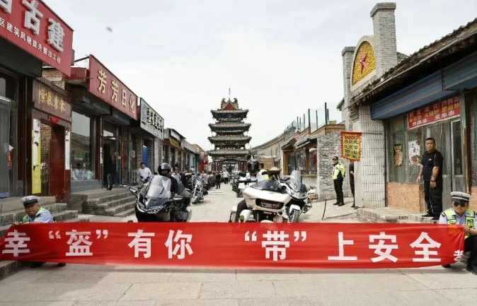 山西吕梁孝义市公安局交通管理大队：红领巾点亮骑行路  文明骑行守护平安出行