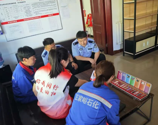 长治武乡公安：给加油站“排毒” 为少年心“上锁”