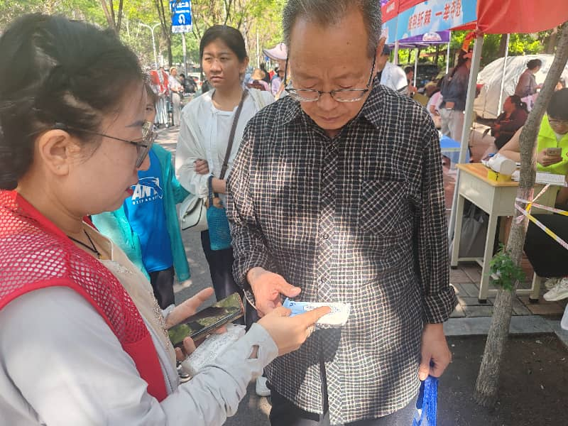 太原万柏林区和平街道新建西社区：暖心助考，为梦护航