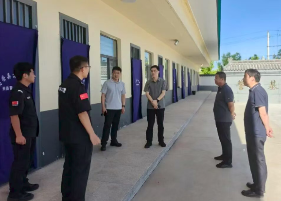 运城万荣：黄柳青到警犬基地检查指导工作