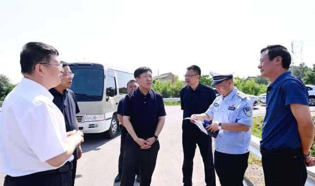 运城夏县县委副书记、县长李涛调研群众身边不正之风和腐败问题集中整治工作进展情况