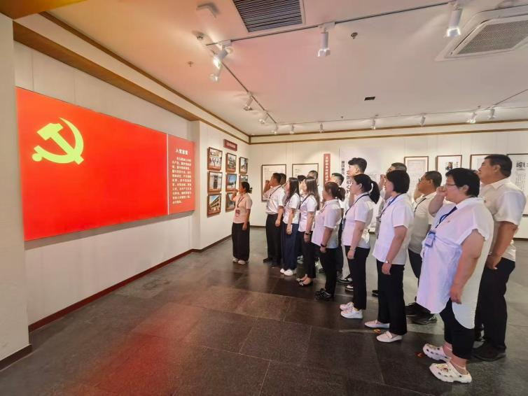 观廉展  砺初心——太原市政集团四公司开展主题党日活动