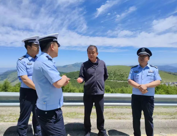 忻州繁峙：翟宏海带队调研督导砂石线鸿门岩路段朝台安全保障工作