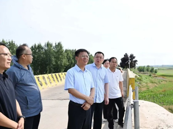 临汾市委副书记、市长王延峰在侯马市曲沃县襄汾县调研