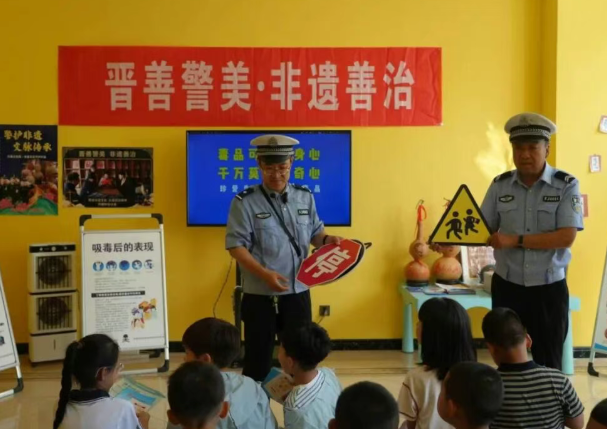 山西吕梁兴县公安交警大队：剪纸课堂播撒未成年人交通安全种子