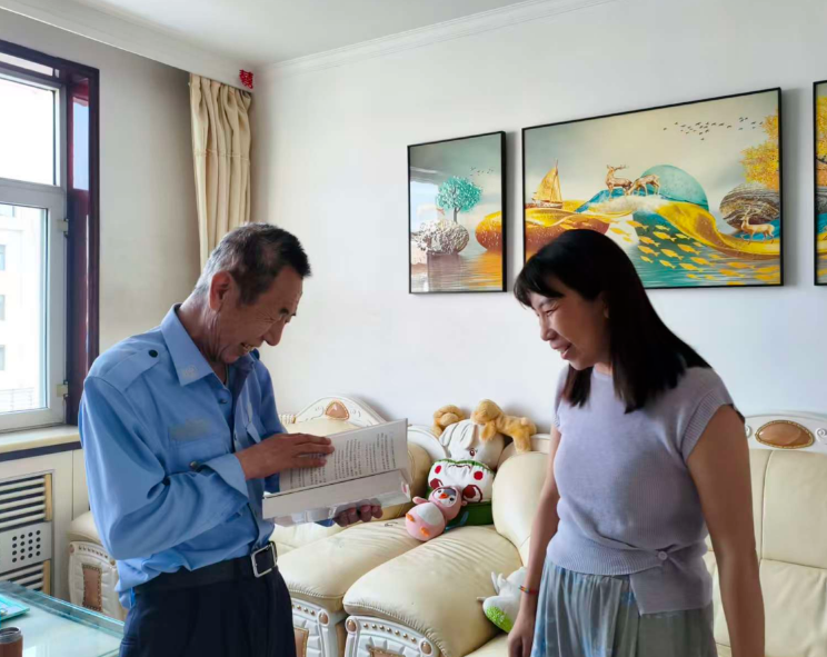 情系退休老党员  送学关怀喜迎“七一” ——大同左云县人民检察院走访慰问退休老党