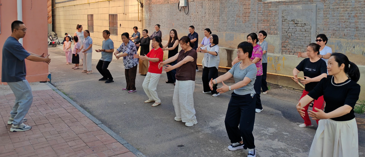 太原古交市桃园街道：普及八段锦  健康进万家