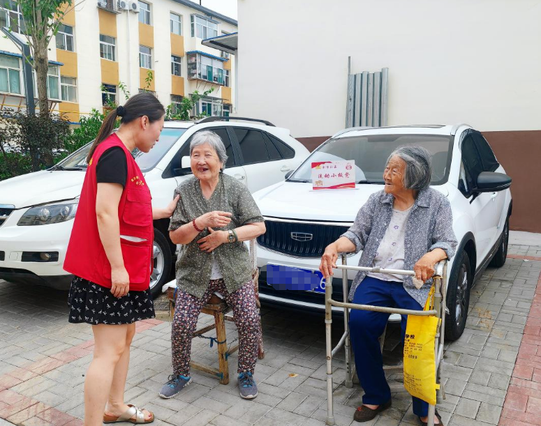 一张小板凳，百事暖民心——太原尖草坪区南寨街道新华社区用“小板凳”托起文明“大情