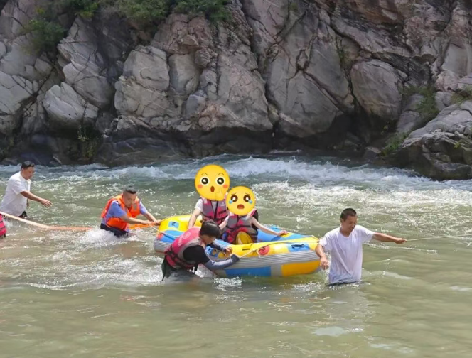 激流救人、山路纾困！长治藏蓝身影点亮景区平安底色