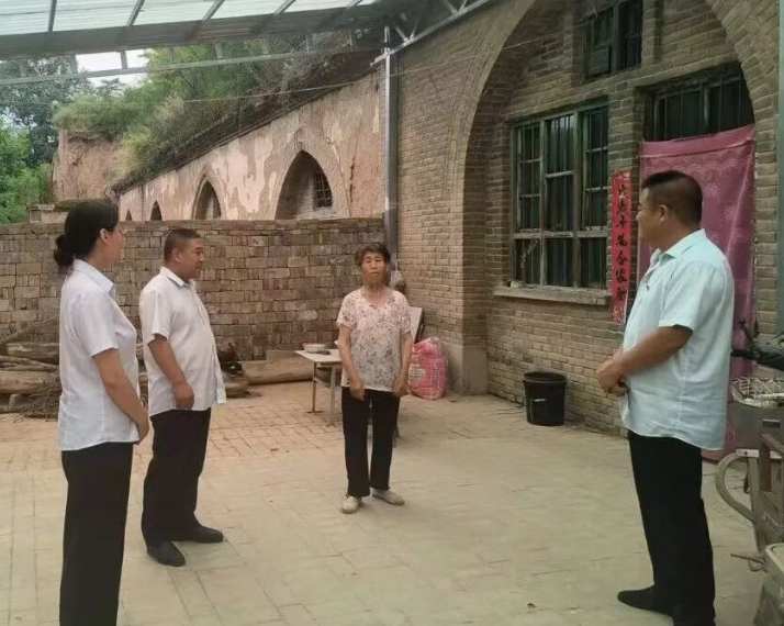 山西浮山农商银行：深耕乡土践初心  背包下乡惠民生