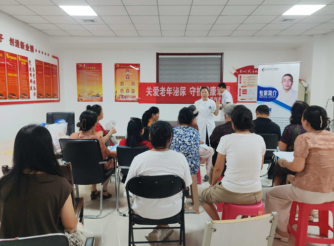 太原万柏林区千峰街道：健康科普进社区  便民义诊暖民心