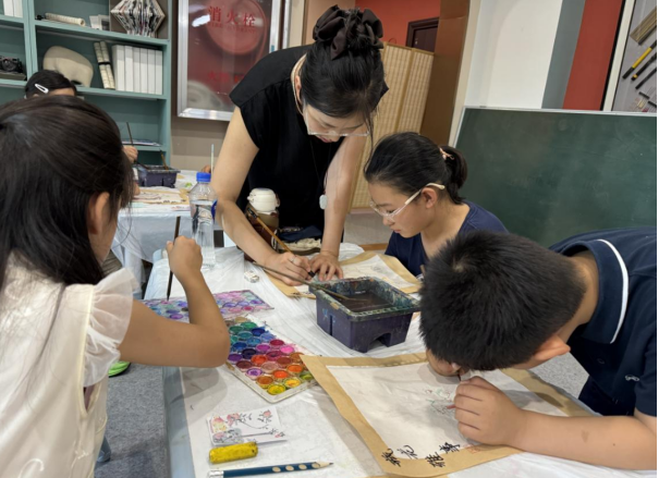 太原万柏林区小井峪街道：墨润童心绘国风  妙笔生花悟雅韵