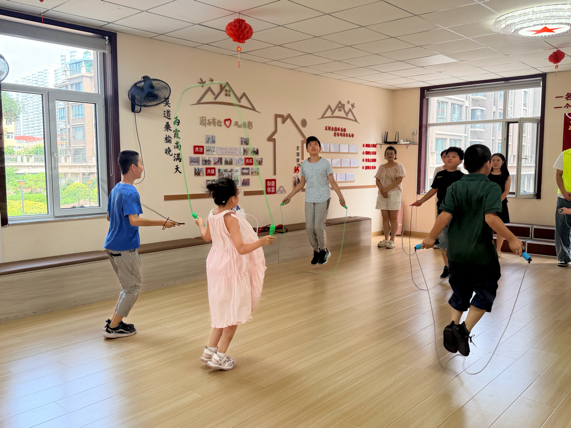 太原万柏林区南寒街道：全民健身燃活力  三代同乐暖邻里