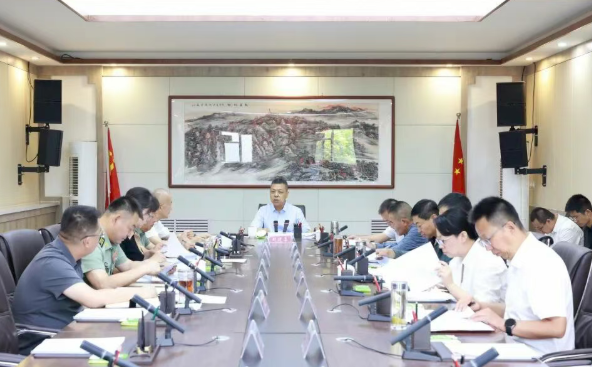 中共吕梁市离石区委常委会（扩大）会议召开 赵建喜主持并讲话