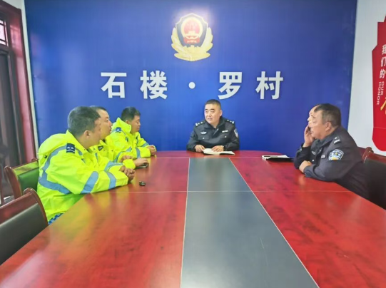 山西吕梁石楼公安局罗村派出所：多方联动  筑牢秋收安全防线