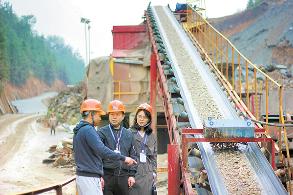 打“伞”除“霸”！中央纪委国家监委通报6起典型案例