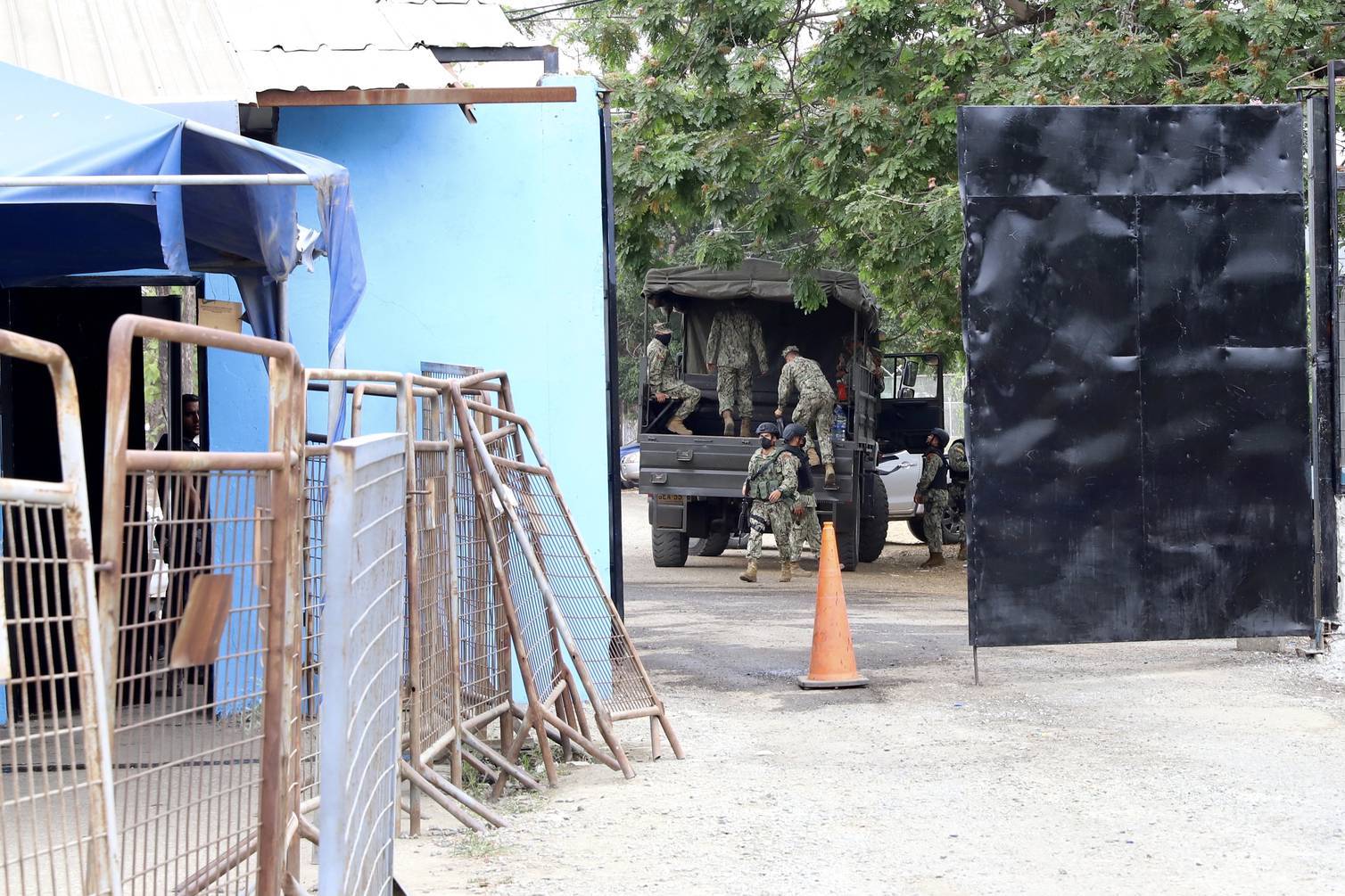 厄瓜多尔监狱发生新一轮骚乱 至少52人死亡10人受伤