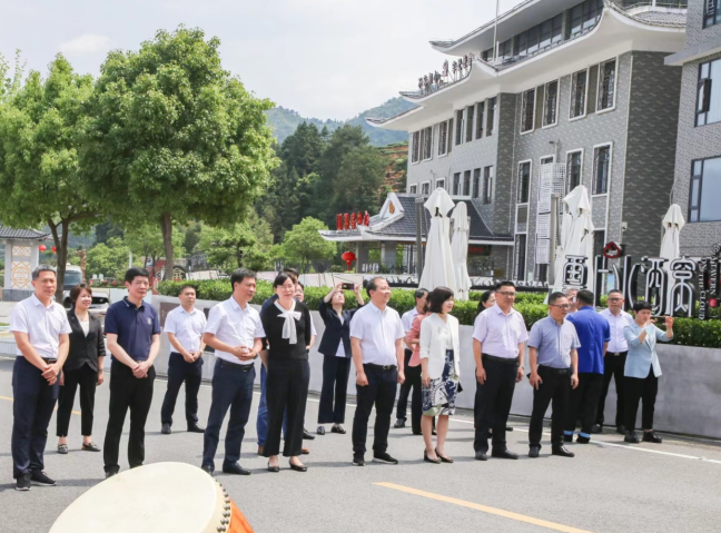 福建漳平市党政代表团到华安县交流考察