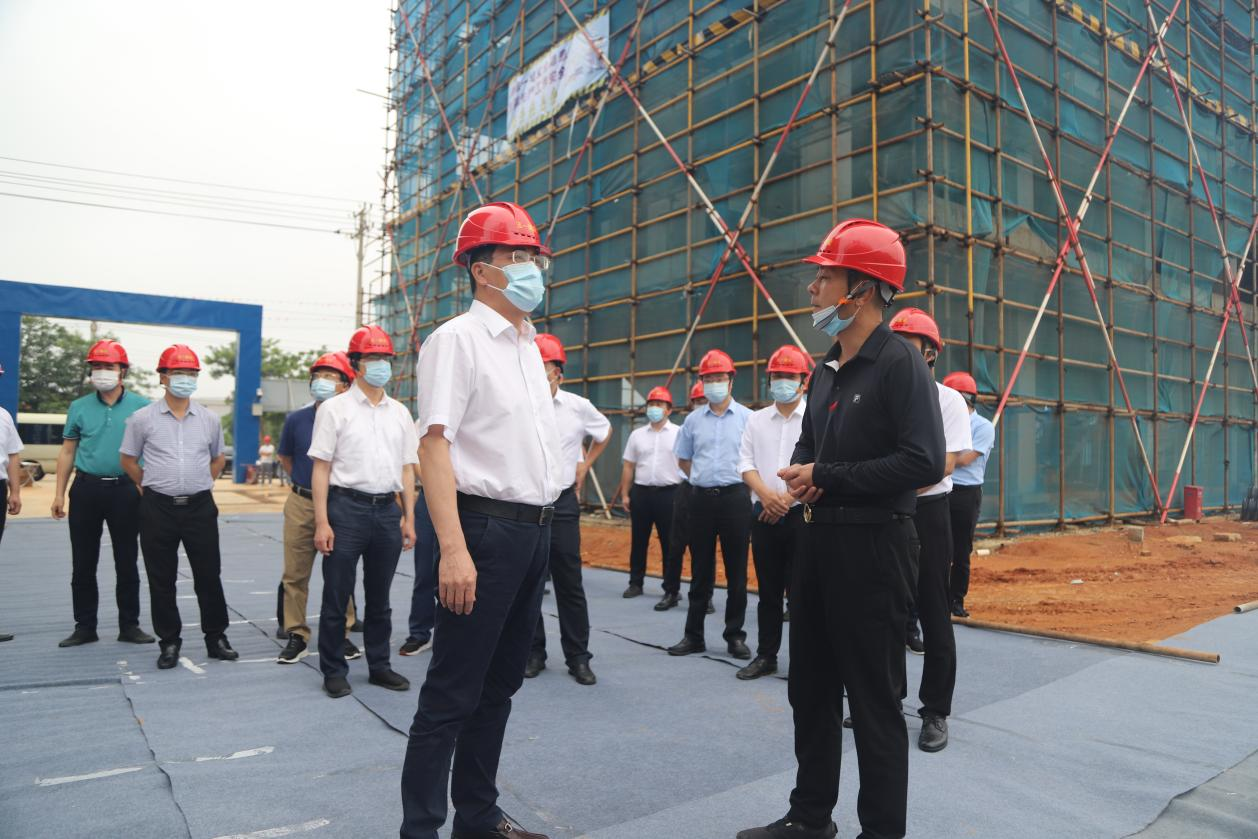 福建漳浦县委书记带队到深土镇调研